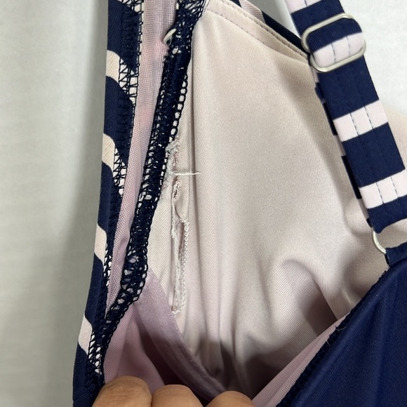 Lands End Women Modest Twist Front Dresskini Top Swimsuit Size 10 - Picture 3 of 8